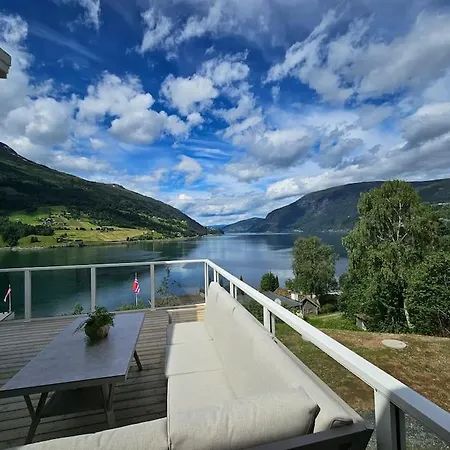 Modern With Panorama View Vakantiehuis Olden