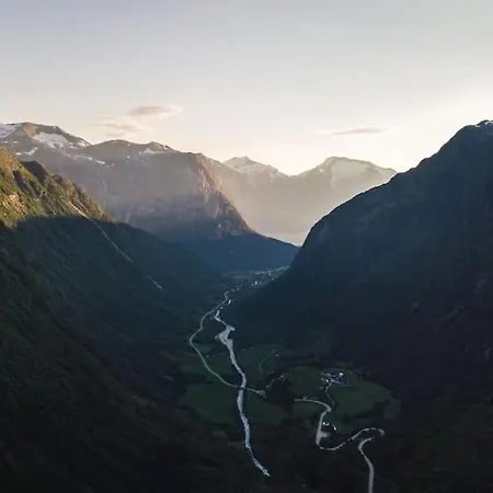 Modern With Panorama View * Olden