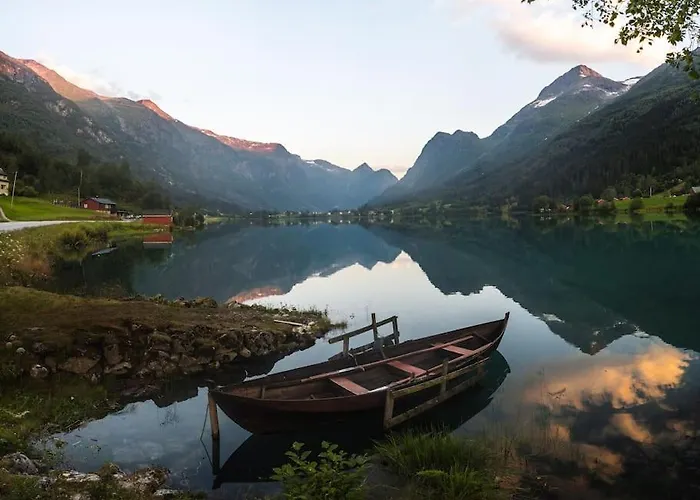 Modern With Panorama View Semesterbostad