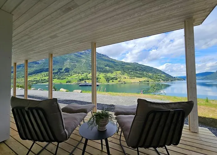 Modern With Panorama View * Olden